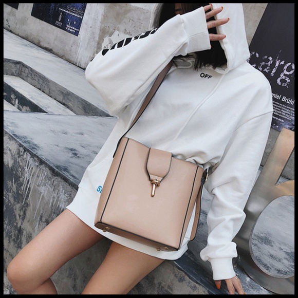 zenleather Handbags - NEW PARIS Bucket Bag